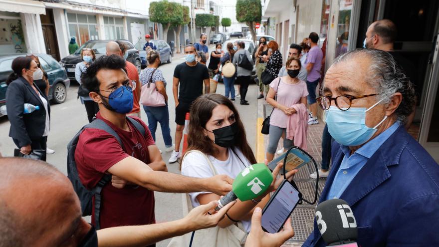 Los vecinos del Don Pepe retan al Ayuntamiento de Sant Josep y se niegan a desalojar sus pisos