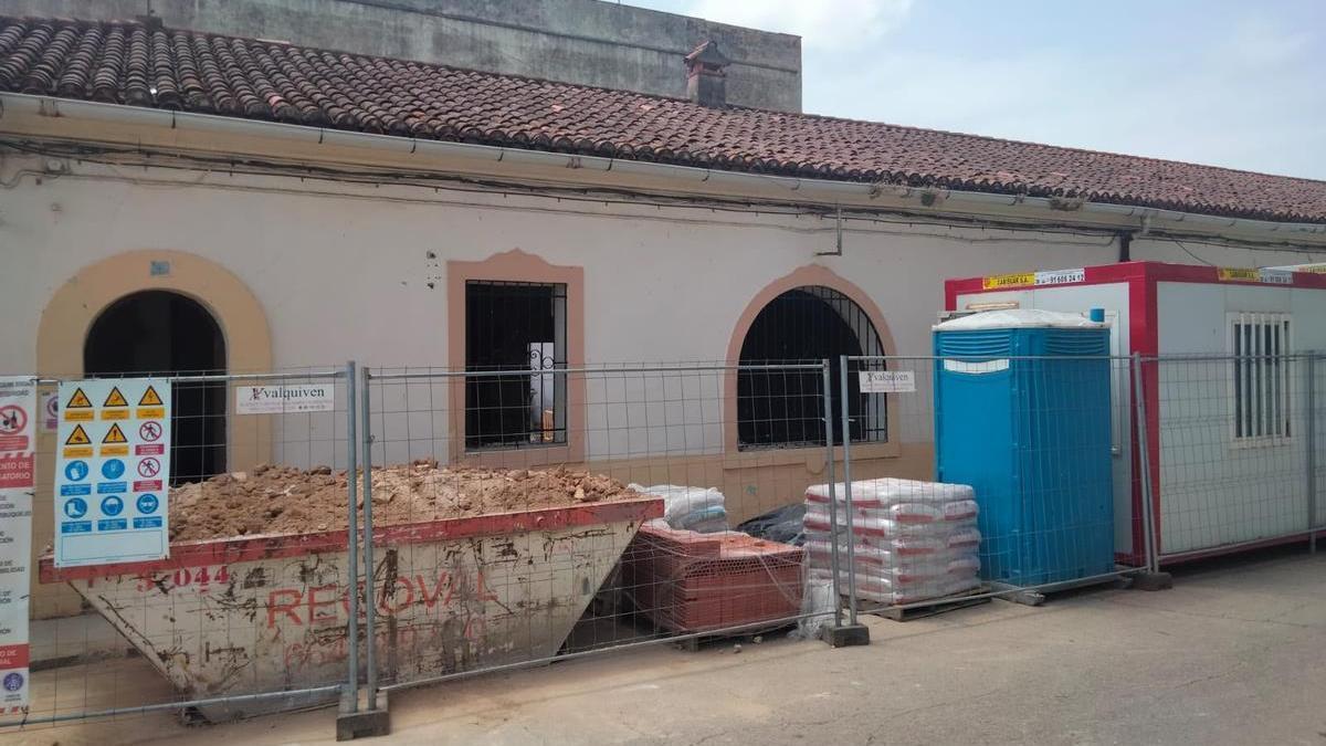 Obras en el consultorio de Massalavés.