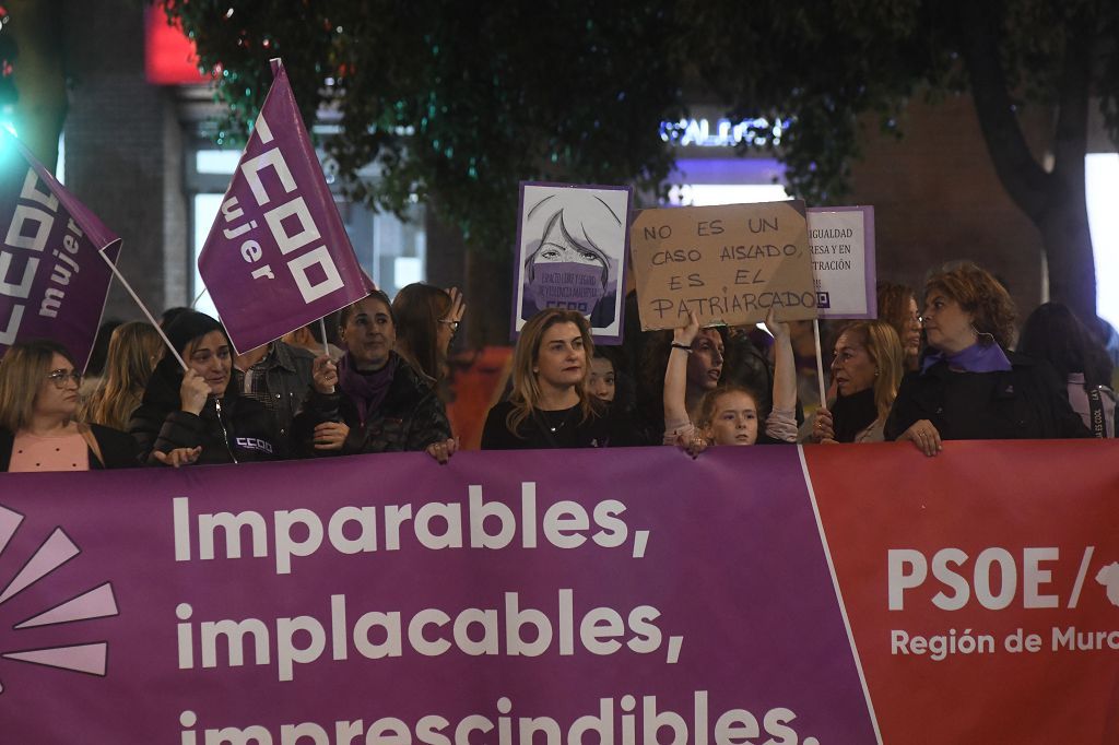 Las imágenes de la manifestación contra la violencia machista en Murcia