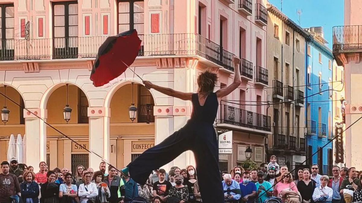 Los funambulistas captaron la atención del público.  | HUESCA.ES