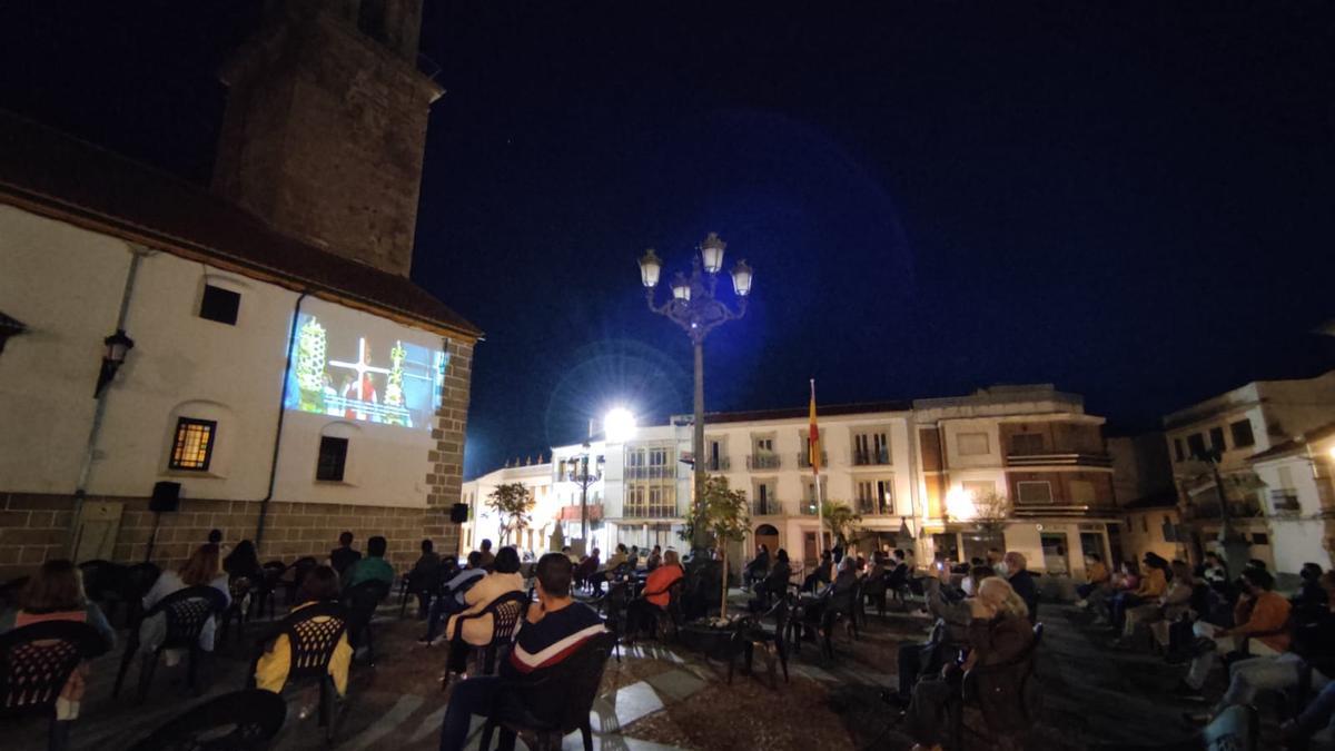 Proyecciones de imágenes en Villanueva de Córdoba.