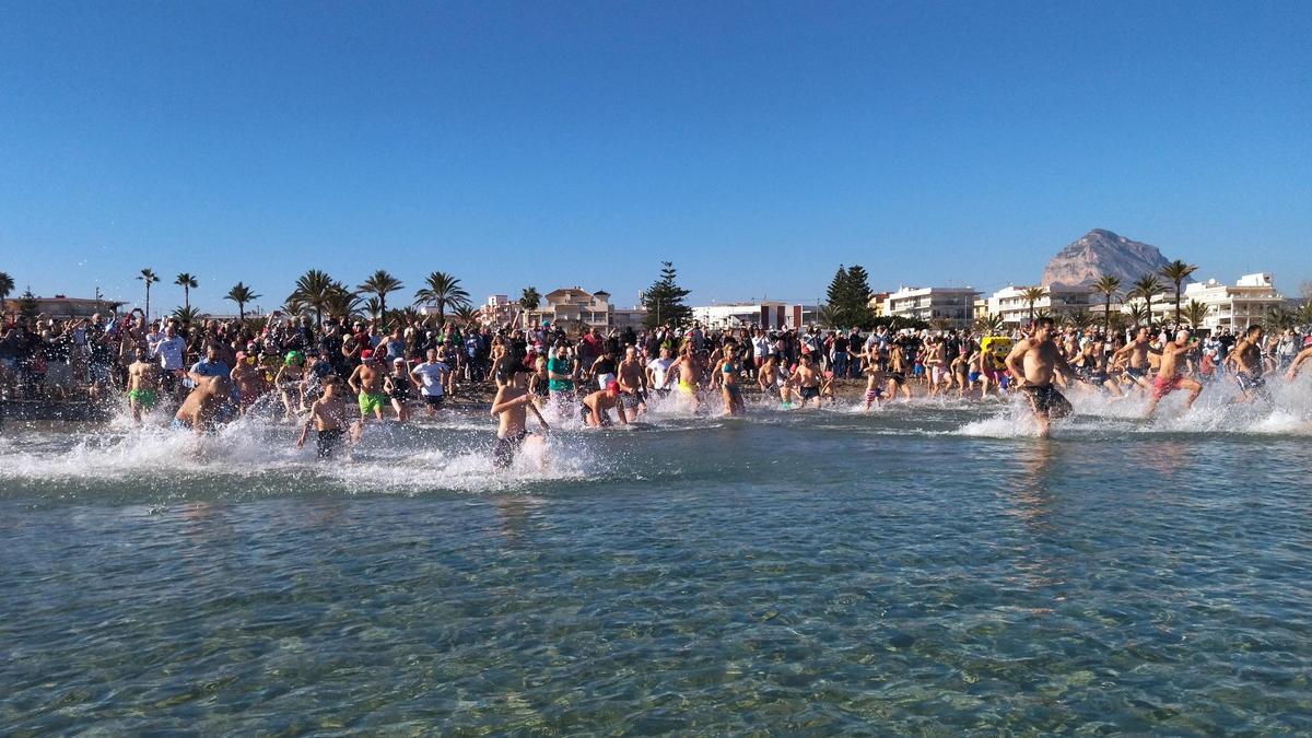 Se ha vivido un gran ambiente en la playa del Arenal