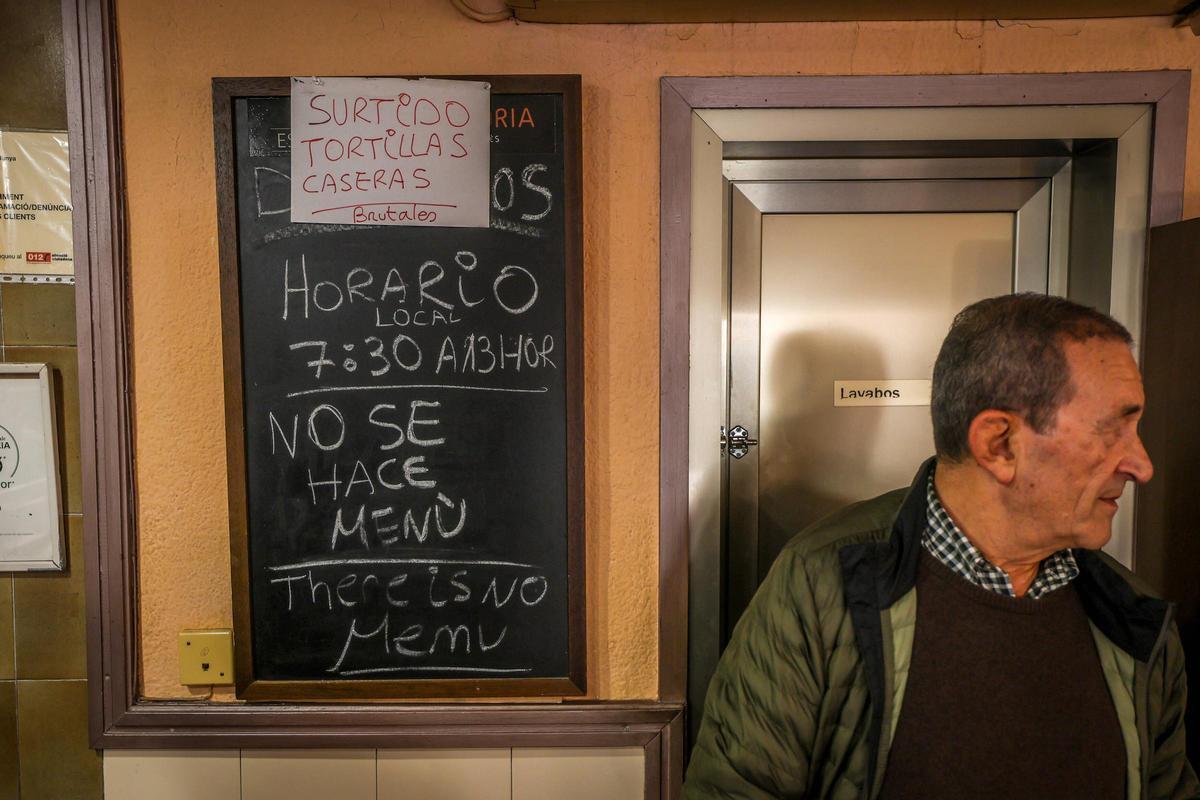 Cartel situado dentro del bar Casi.
