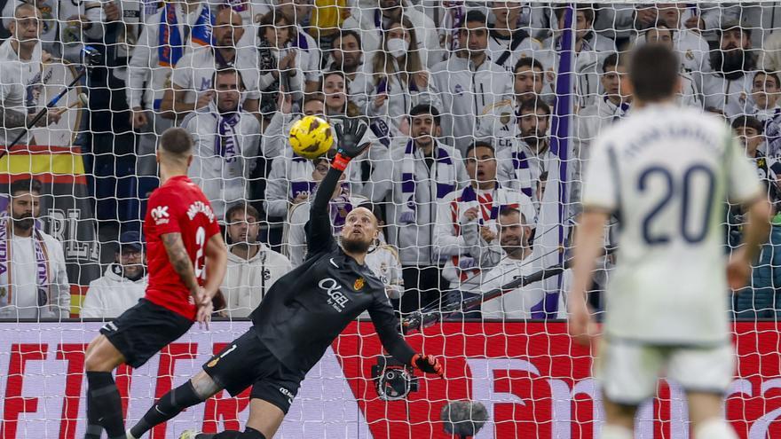 Sitúan a Rajkovic en la órbita de la Premier League