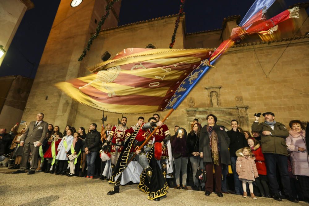 Medio millar de cargos festeros celebran la efeméride con un acto histórico de homenaje a las capitanías a tres semanas del inicio de los Moros y Cristianos