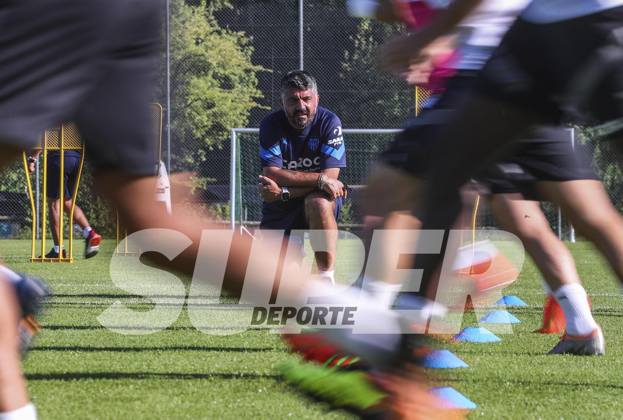 Entrenamiento vespertino del Valencia cf