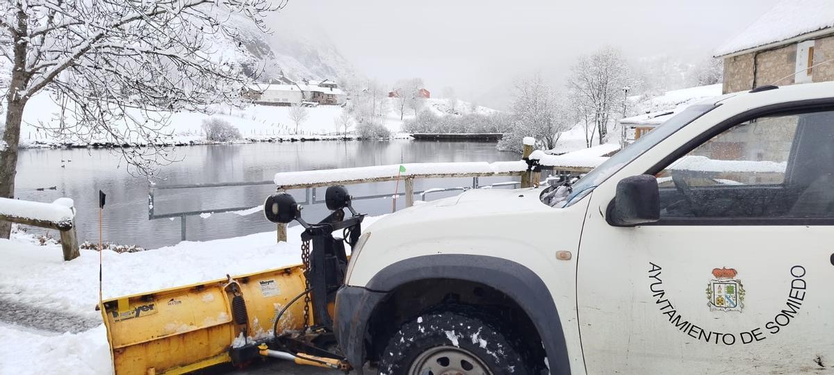 EN IMÁGENES: La nieve cubre de blanco algunos concejos asturianos