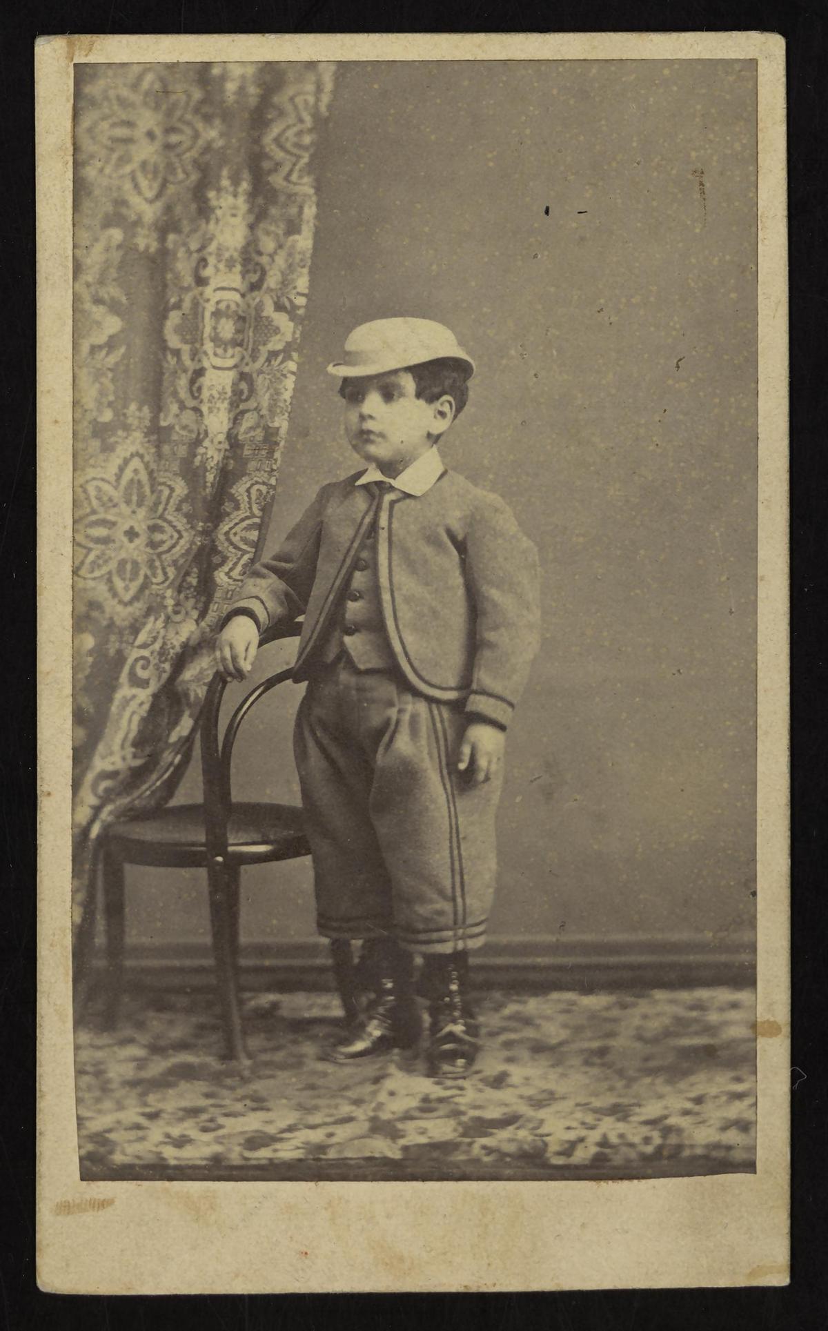 Julio Romero de Torres, de niño.