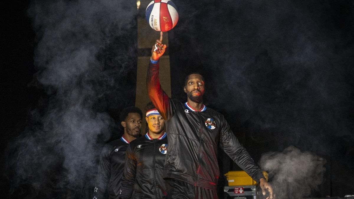 Los componentes de los Harlem Globetrotters, al inicio de uno de sus ’shows’.