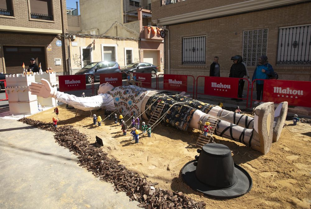 Las mejores ornamentaciones de las Fallas de Sagunt