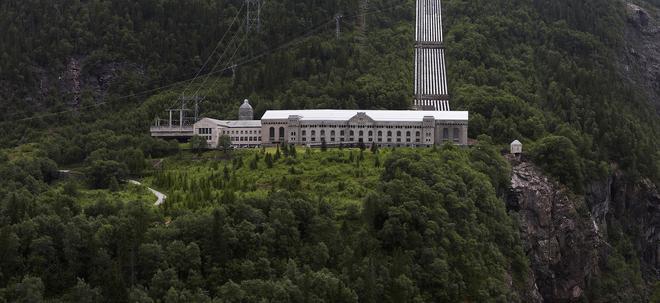 En Rjukan viven bajo la sombra de la montaña