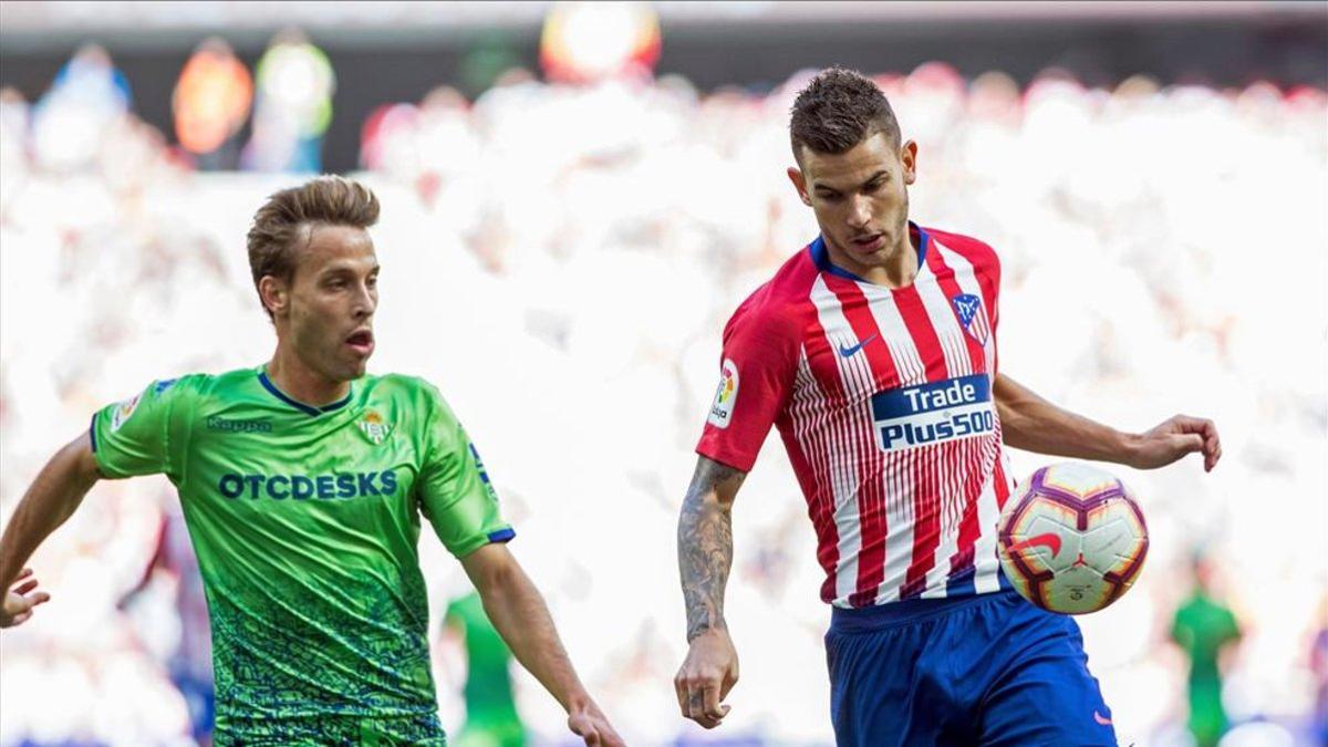 Lucas Hernández, durante un encuentro ante el Betis