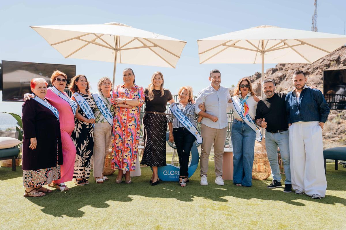 Las candidatas a Gran Dama, junto a Falete, Yilenia Vega, Alejandro Marichal, Pepe Benavente y Josué Quevedo.