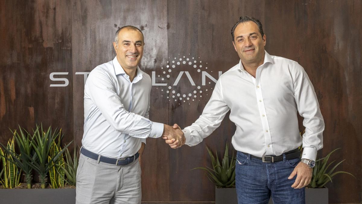 Emanuele Cappellano (izq.) y Antonio Filosa (dcha.).