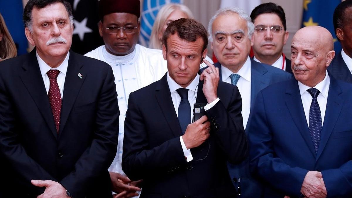 El presidente del Consejo Presidencial de Libia  Fayez al-Sarra  el presidente frances  Emmanuel Macron  y el presidente de la Camara de Representantes de Libia  Tobruk Aguila Saleh Issa.