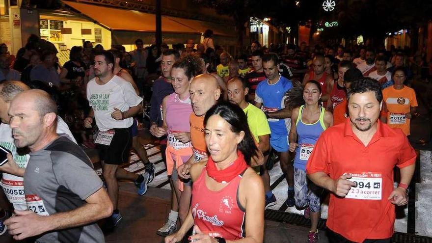 Participantes en la anterior edición de la carrera solidaria en Lalín. // Bernabé/Javier Lalín