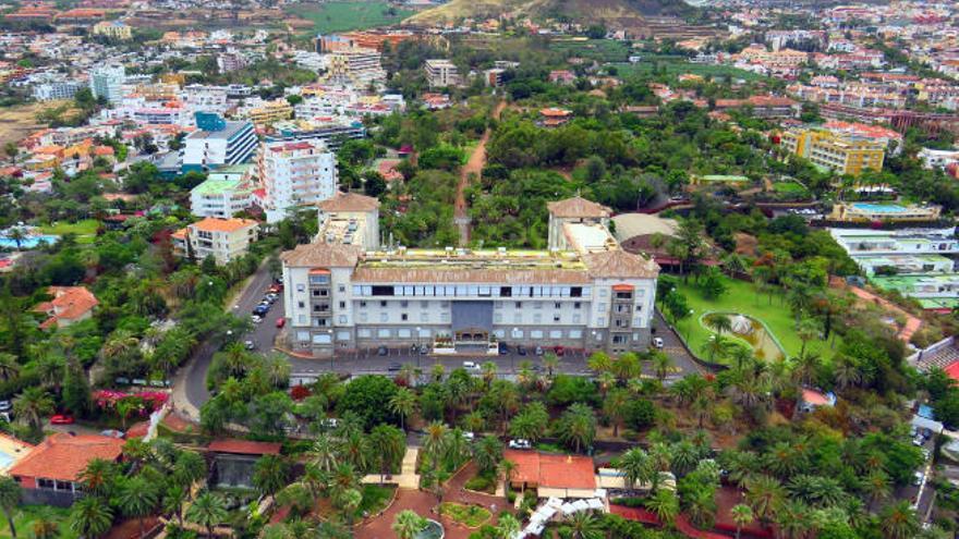 Vista parcial de Puerto de la Cruz.