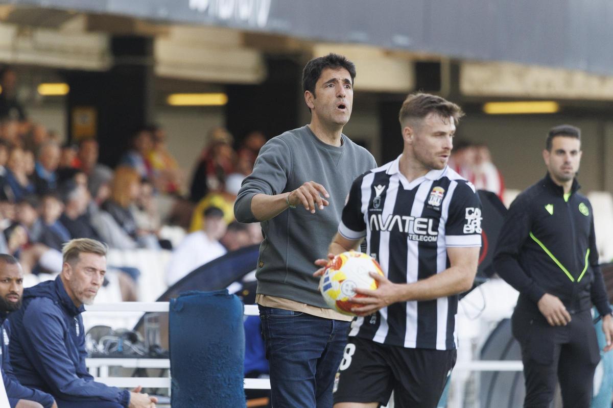 La épica victoria que acerca al Cartagena al play off frente al Nástic, en imágenes