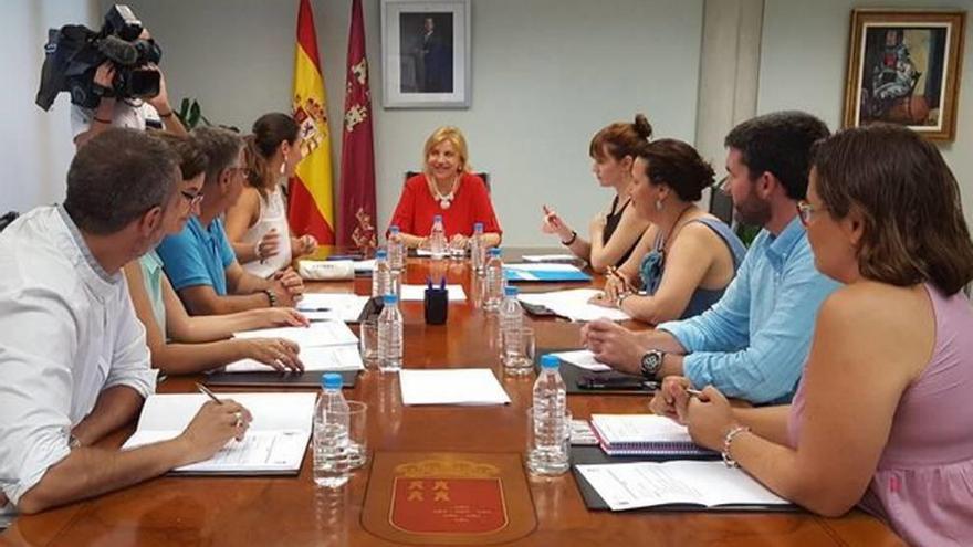 Reunión ayer de la Comisión de Igualdad en la Consejería.