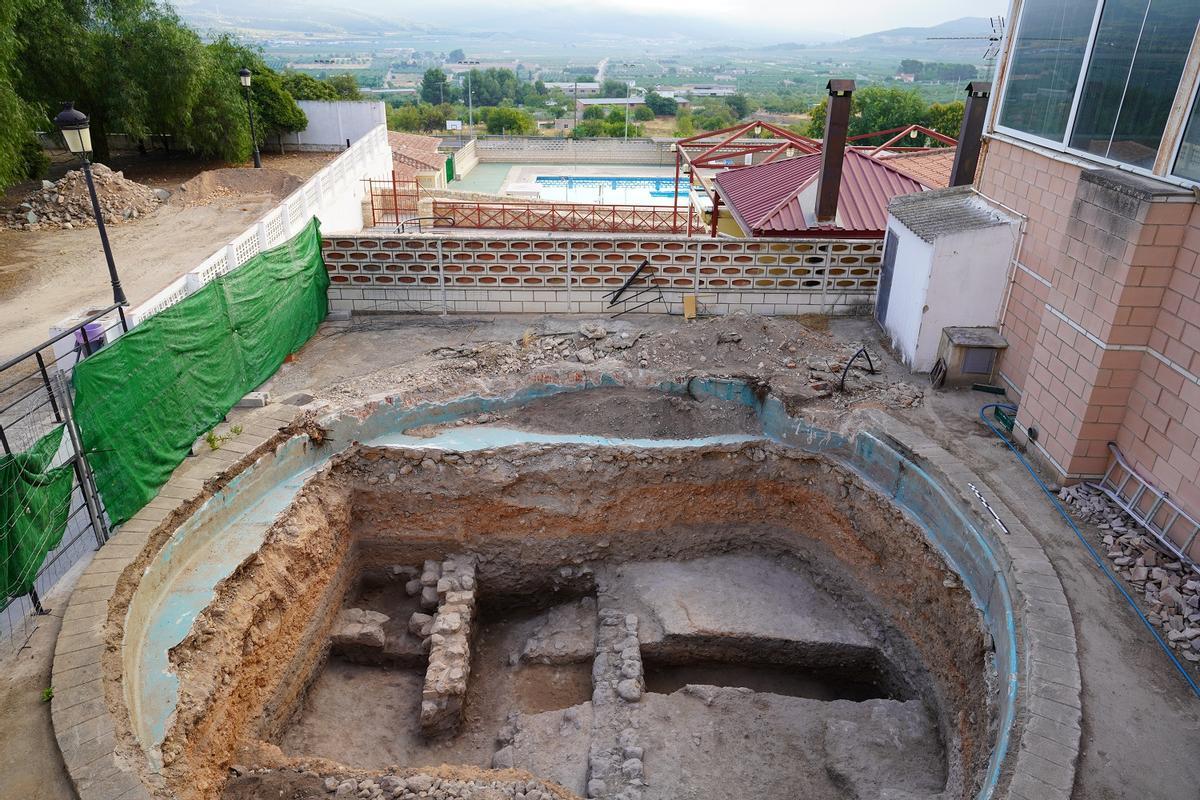 Panorámica de la zona excavada junto al gimnasio de la Font de la Figuera.