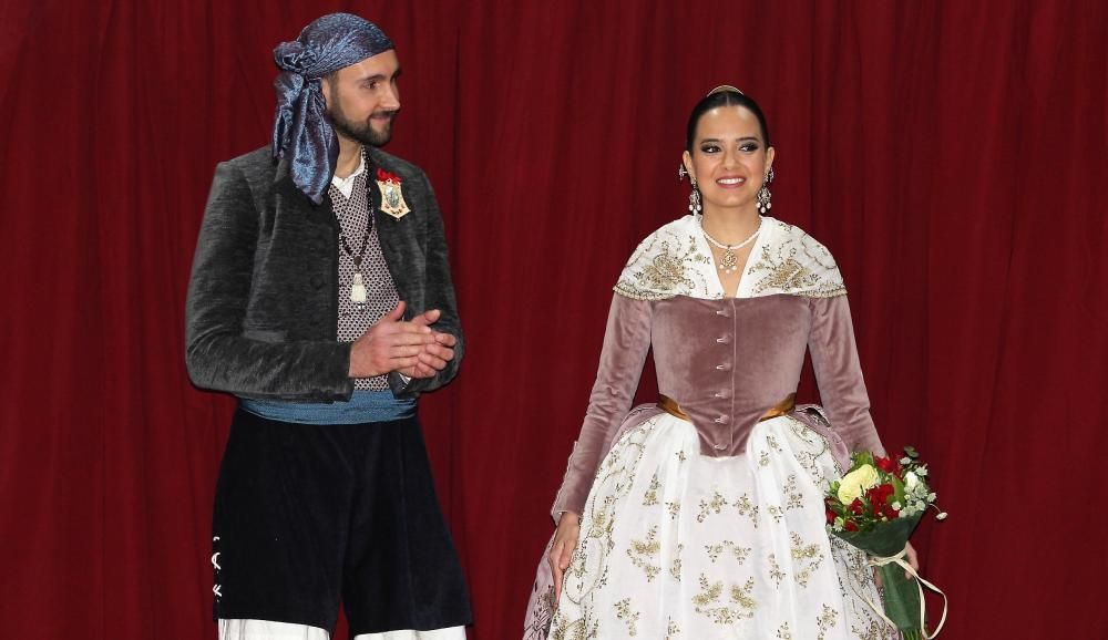 El presidente, Salva Castelló, recibió a Marina y las doce falleras.