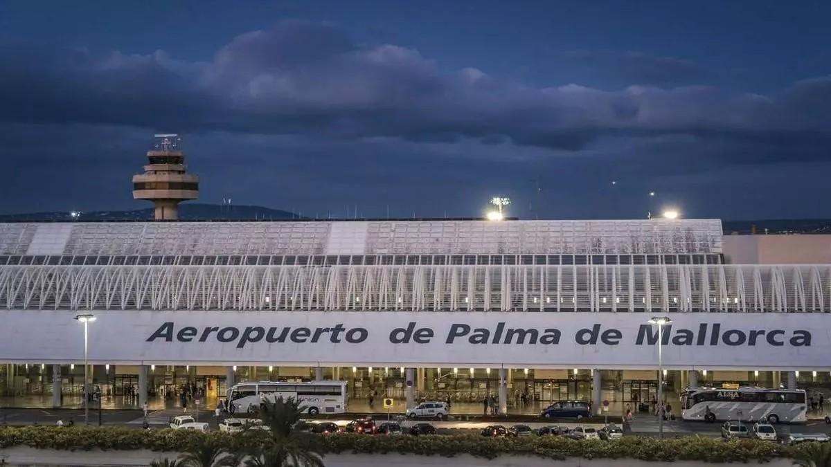 Dunkle Wolken gab es am Freitag (28.8.) über dem Flughafen Son Sant Joan.
