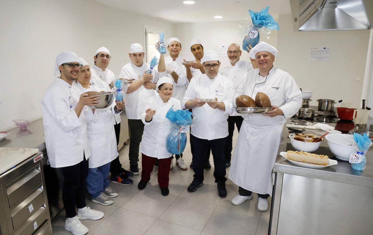 Menela regala huevos de pascua a Aldeas Infantiles Menela regala huevos de pascua a Aldeas Infantiles