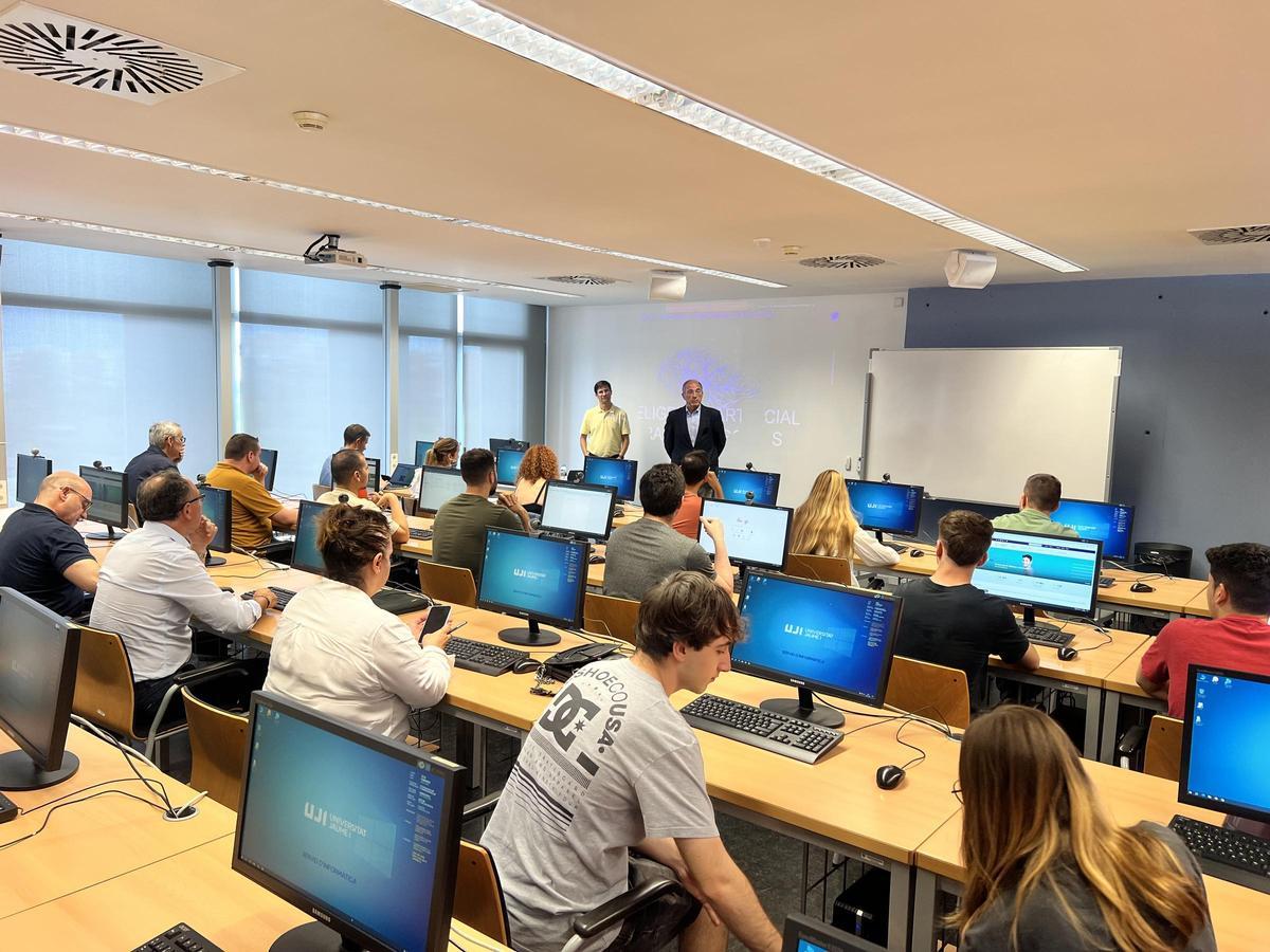 La Universitat Jaume I de Castelló (UJI) finalizará en las próximas semanas el último plazo para la matrícula a los estudios de enseñanzas propias que se ofrecen para el curso académico 2023-2024