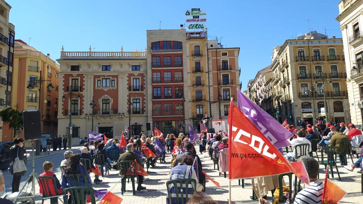 Con un aforo limitado de 150 personas se ha celebrado este año el día 1 de Mayo en Alcoy.