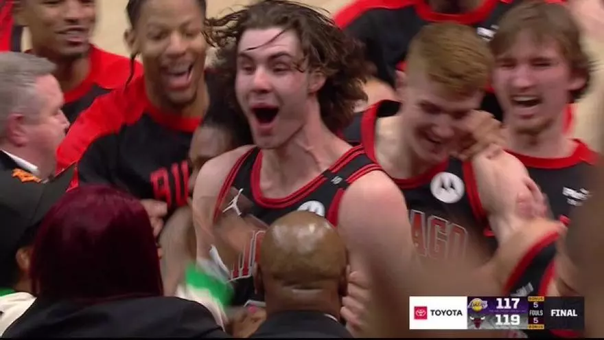 ¿Eres tú, Michael? El estratosférico 'game winner' de Giddey que no logró ni Jordan en su época