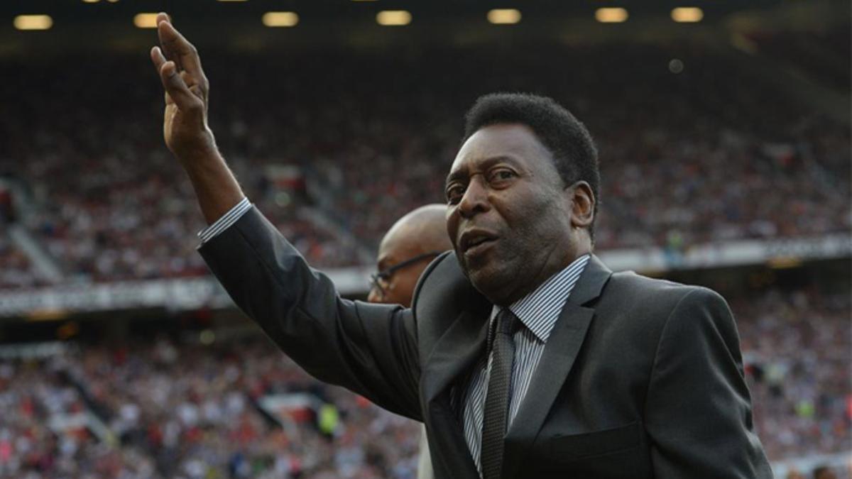 Pelé confía en que Messi vuelva a jugar con Argentina