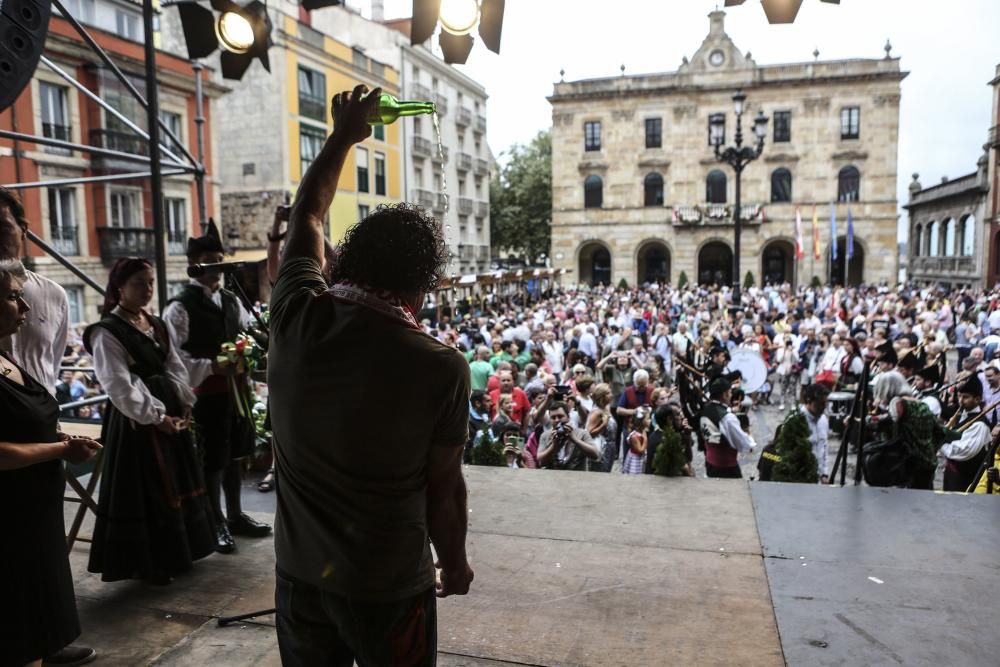 Gran fiesta de la sidra en Gijón