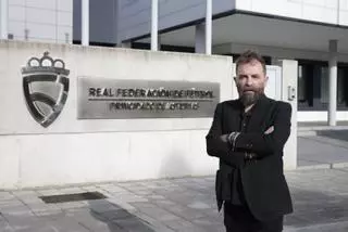 El largo camino de un menor en acogida para federarse en fútbol: "Para la Federación solo hay inmigrantes o españoles"