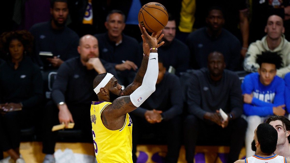 LeBron James en el momento en el que se convirtió en el máximo anotador de la historia en la NBA