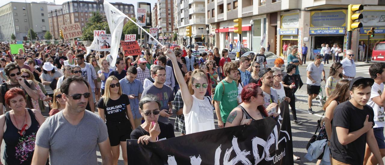 Una manifestación antitaurina en Gijón, en una imagen de archivo.