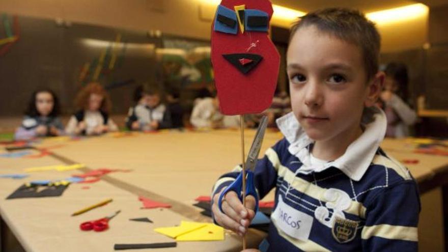 Títeres de Miró en el Bellas Artes