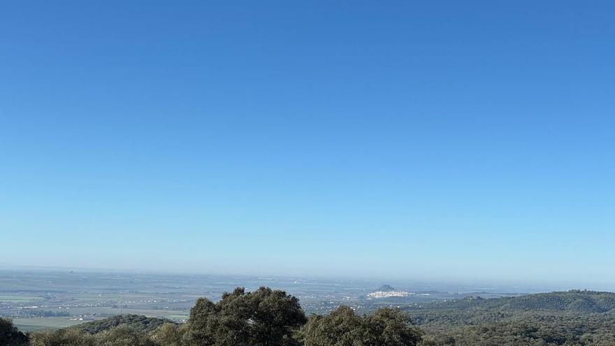 Senderismo en Córdoba: de un mirador al Castillo de Almodóvar a la fascinante Medina Azahara en una mañana