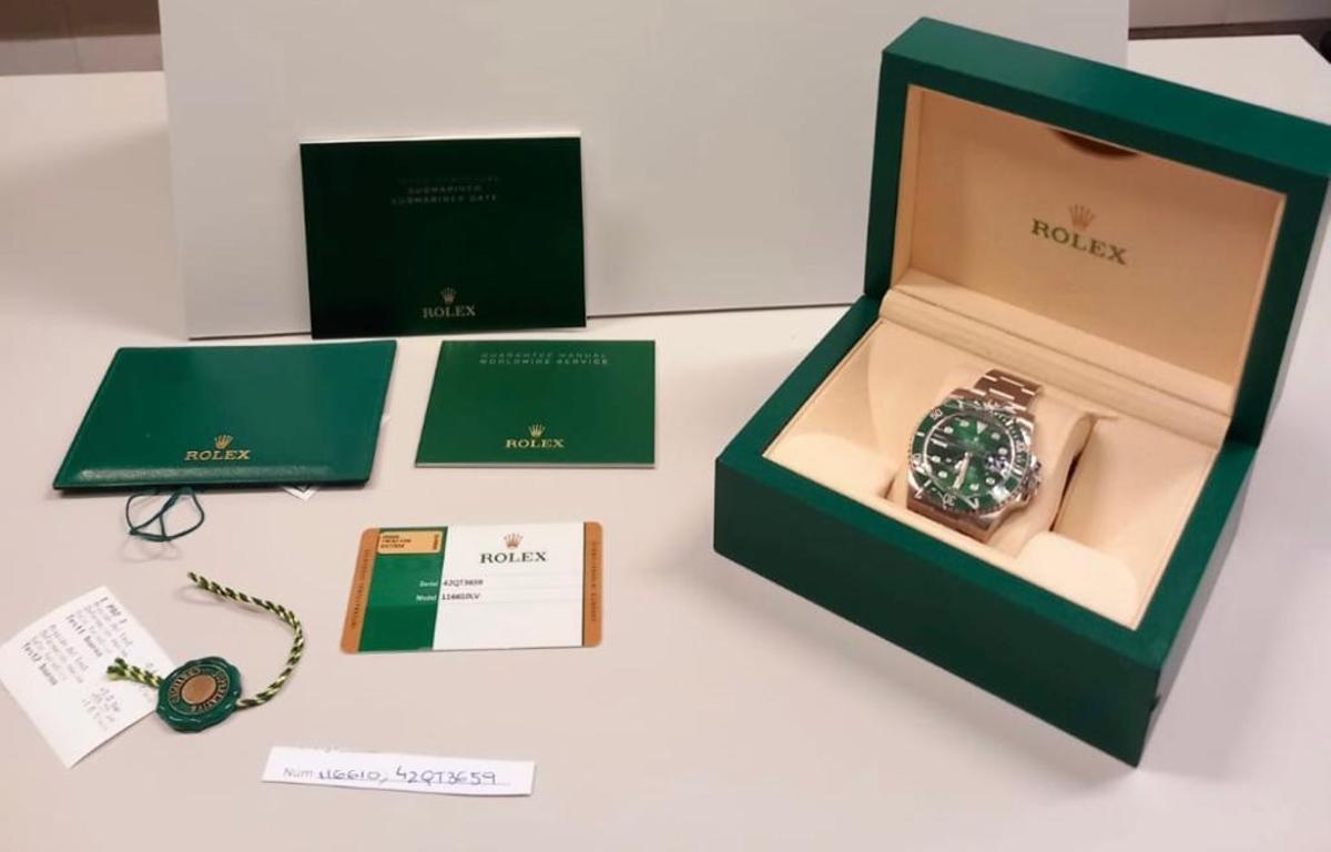 Un menor roba el Rolex del seu pare coaccionat pels seus amics