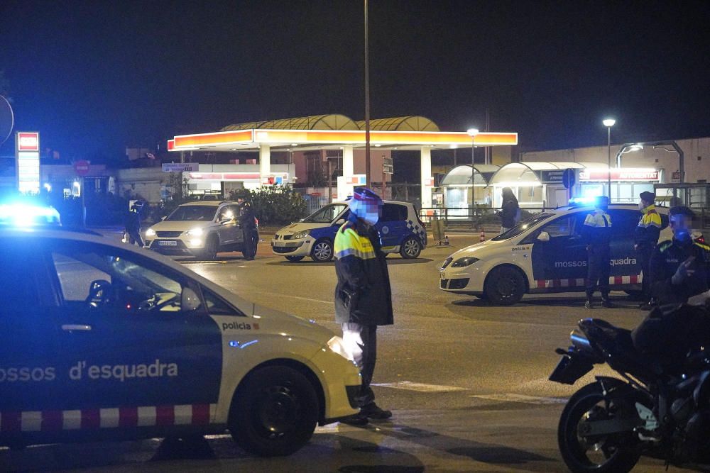 Control dels Mossos d''Esquadra i la Policia Local de Sarrià de Ter pel toc de queda