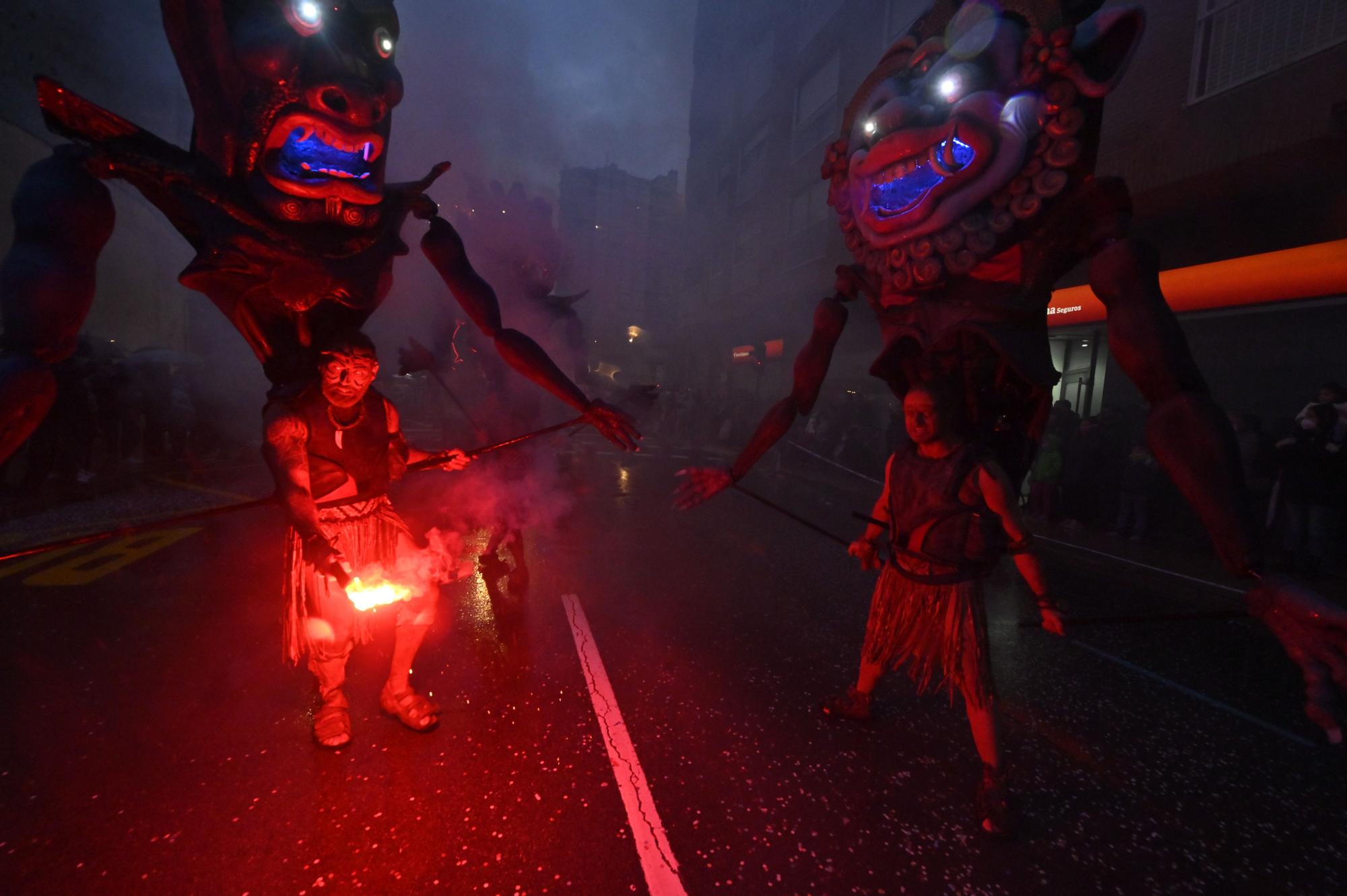 Teatro y música en el desfile de animación de la Magdalena