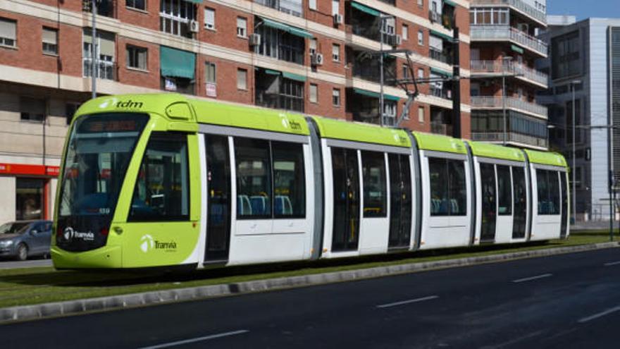 Herido grave un ciclista tras ser atropellado por el tranvía en Murcia