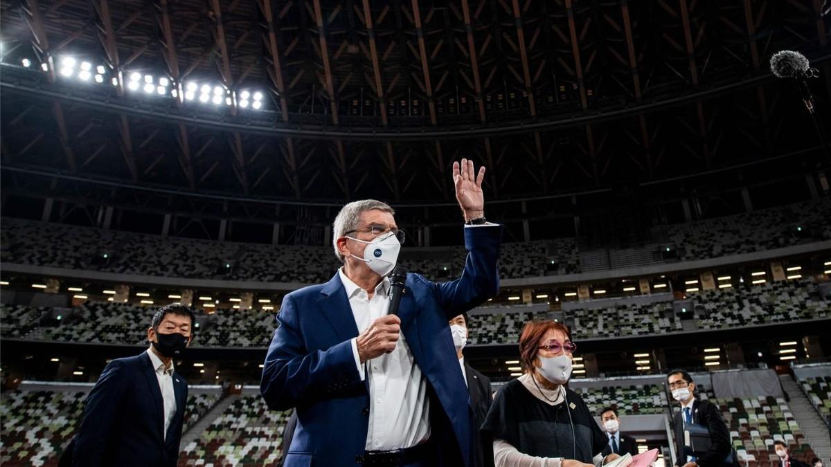 Thomas Bach, durante una visita al Estadio Olímpico de Tokio