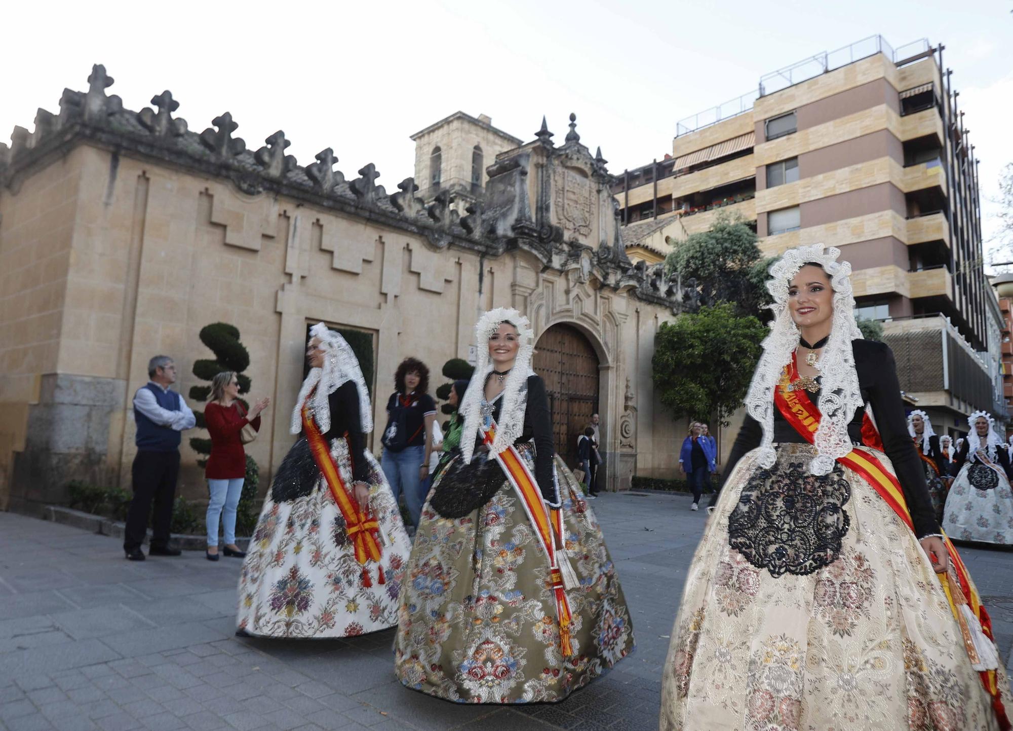 Pasacalles de las bellezas  y cremà Hogueras de Sant Joan en Córdoba