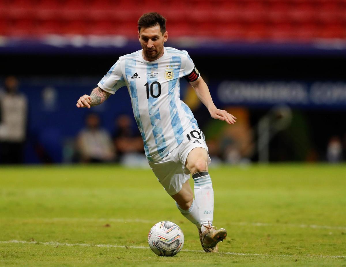 Amb un Messi inspirat, l’Argentina derrota l’Uruguai i lidera el Grup B de la Copa Amèrica Amb un Messi inspirat, l’Argentina derrota l’Uruguai i lidera el Grup B de la Copa Amèrica