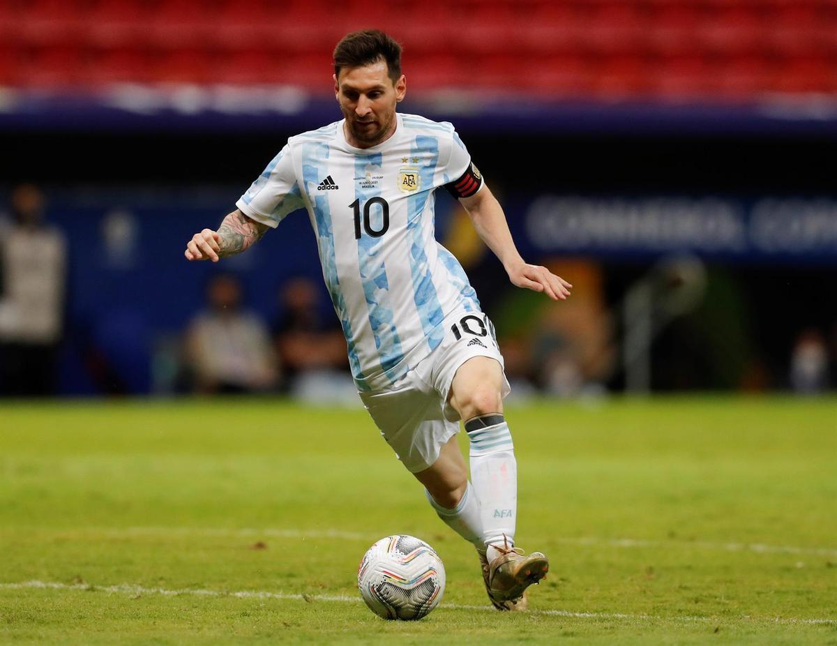 Amb un Messi inspirat, l’Argentina derrota l’Uruguai i lidera el Grup B de la Copa Amèrica