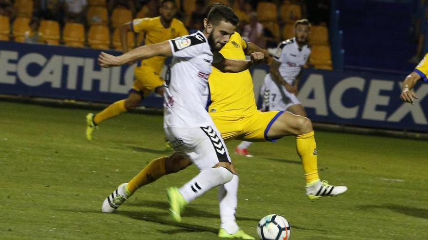 Pelayo Novo, en un partido con el Albacete.