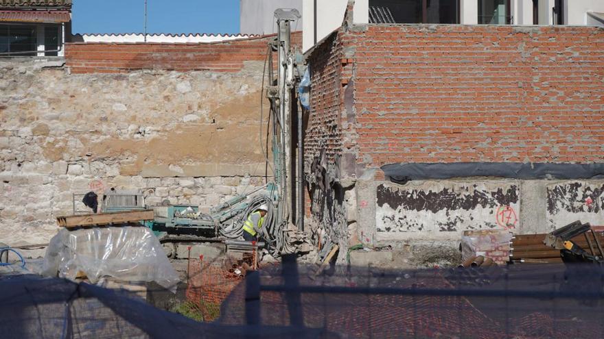 Una pantalla de micropilotes sujetará la base del solar del nuevo Museo de Semana Santa