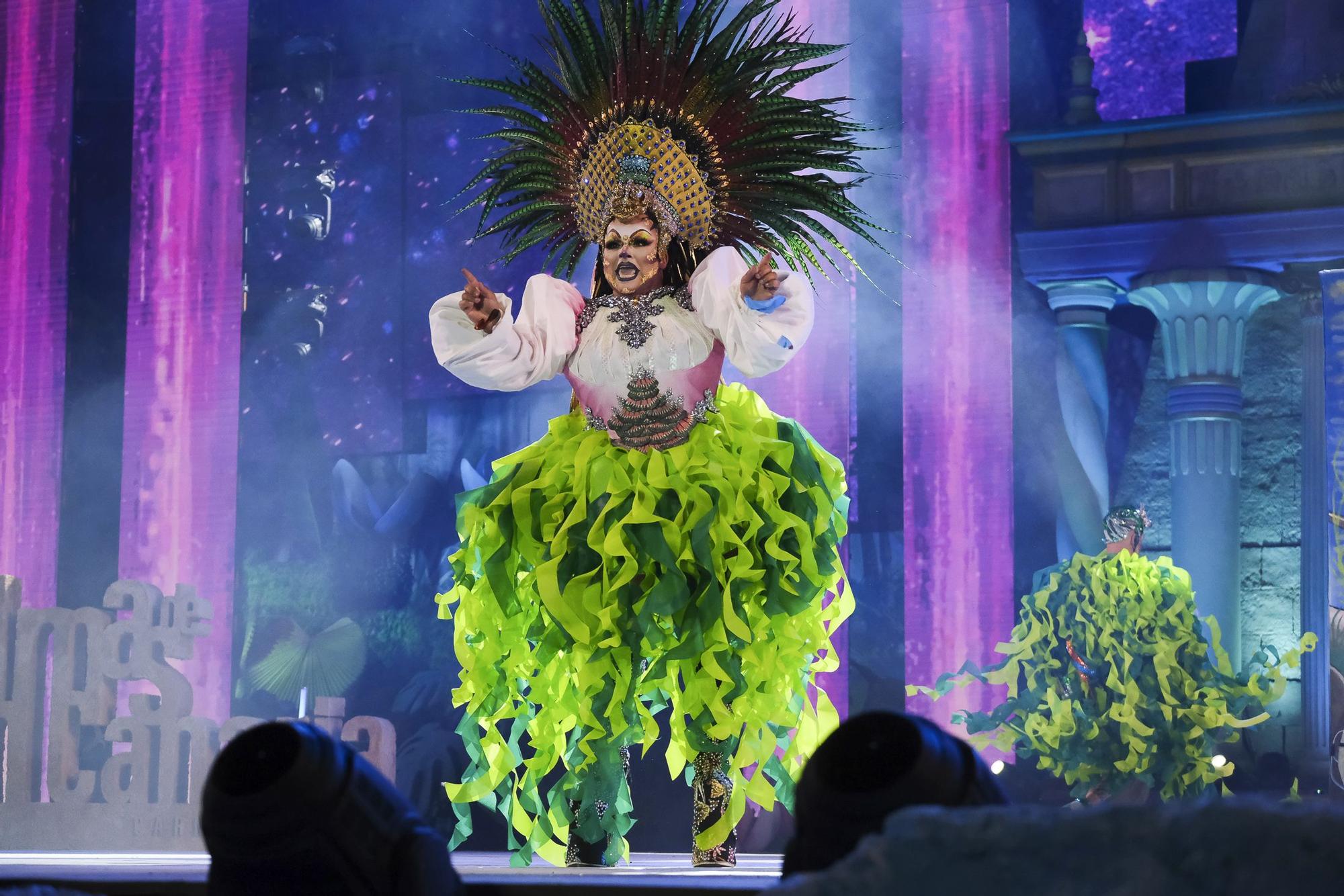 Actuación de Drag Jou Jones en la Gala Drag del Carnaval de Las Palmas 2022