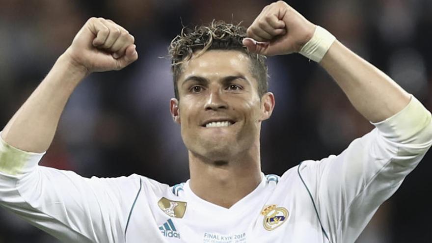 Ronaldo debutará con la Juventus en familia y ante 5.000 espectadores