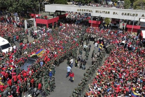 TRASLADO DEL FÉRETRO DE CHÁVEZ A LA ACADEMIA MILITAR EN CARACAS